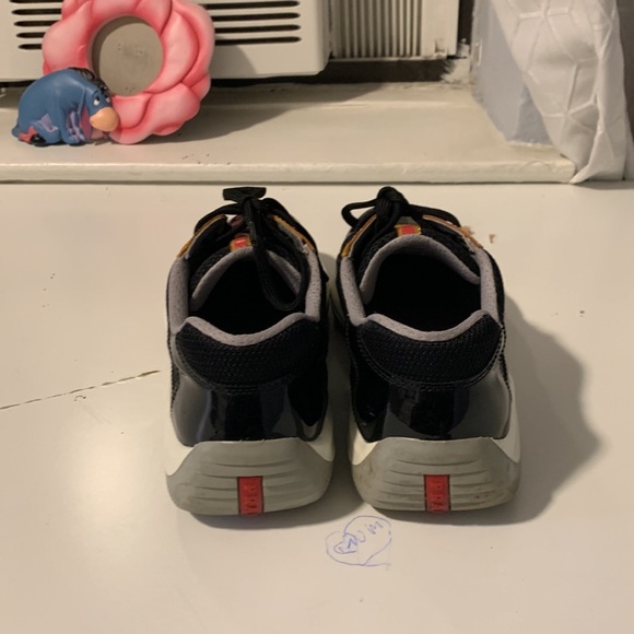 Prada shoes - Picture 4 of 6